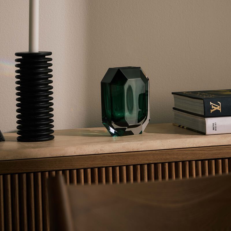 baccarat octogone bud vase small green