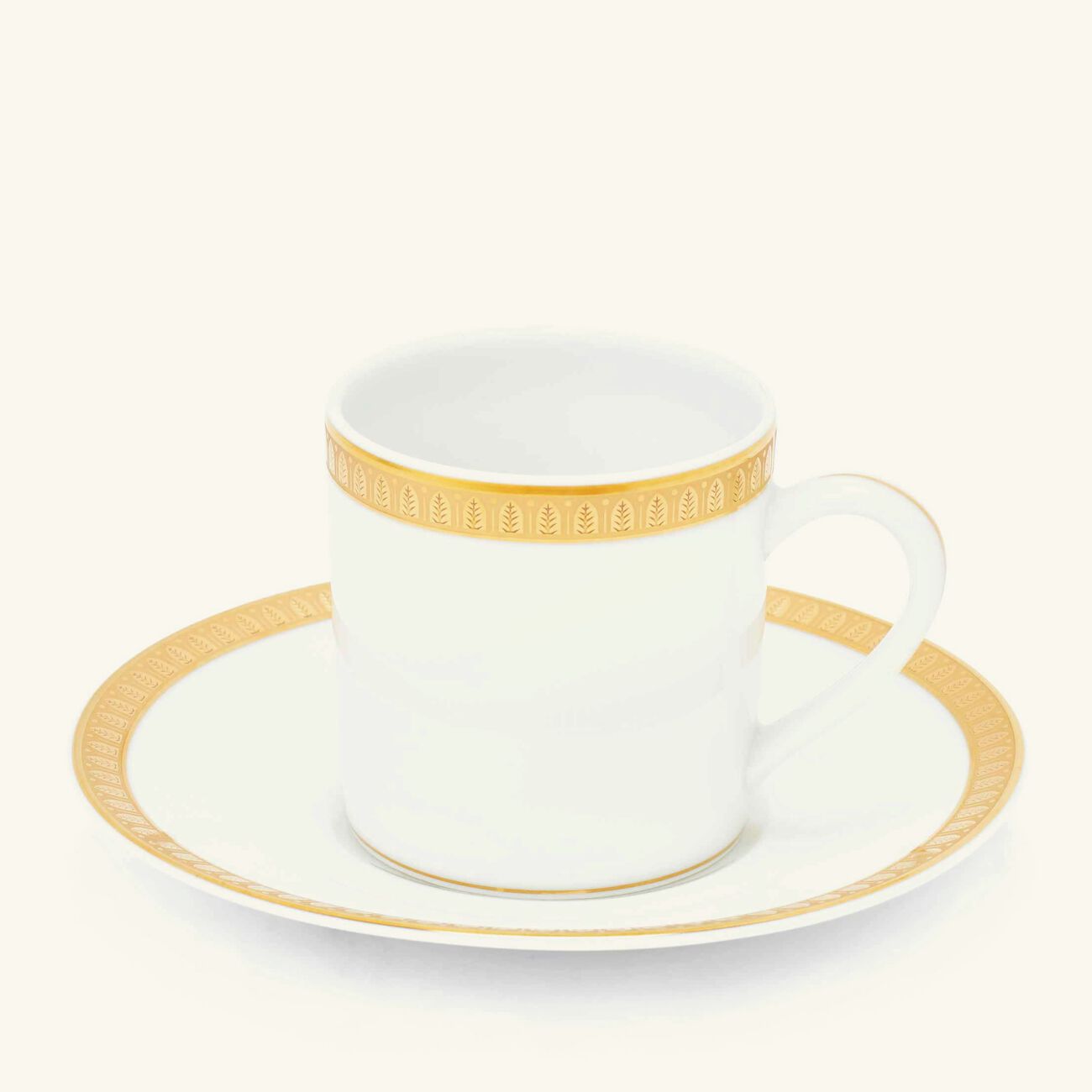 كريستوفل فنجان الشاي مالميزون مع صحنه باللون الذهبي