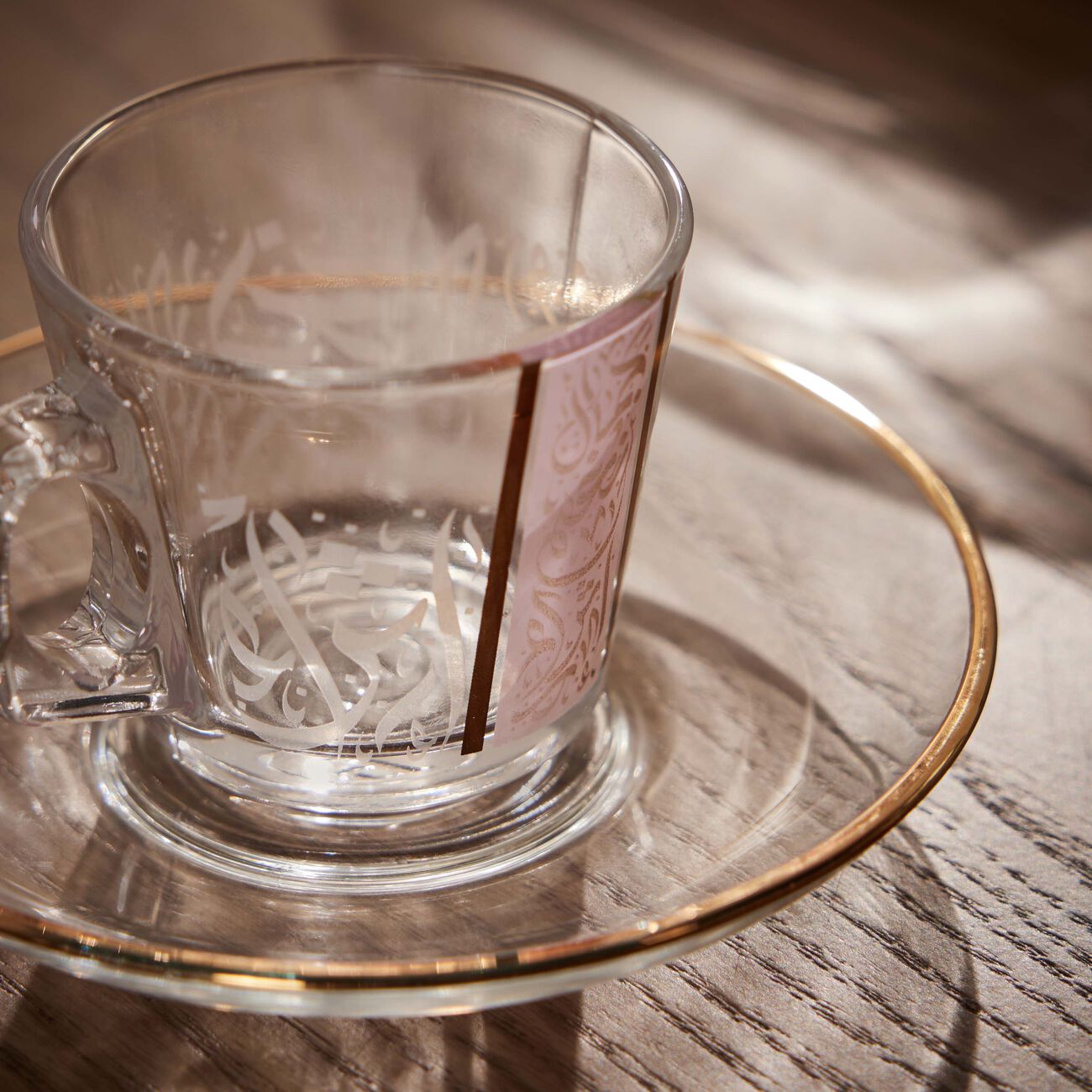 دملاج طقم نغم المؤلف من 6 فناجين للقهوة باللون الوردي