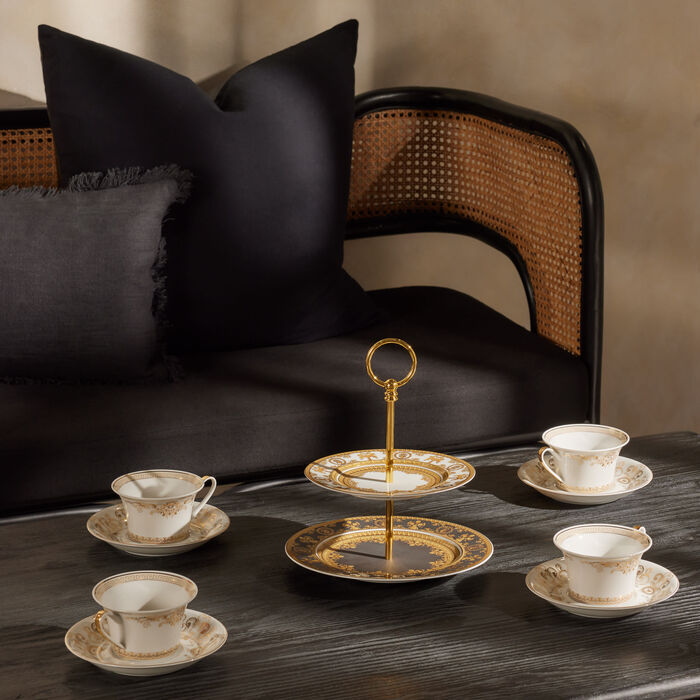 فيرساتشي طقم فناجين الشاي ميدوزا جالا باللون الأبيض