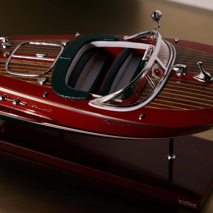 kiade riva ariston model boat small brown