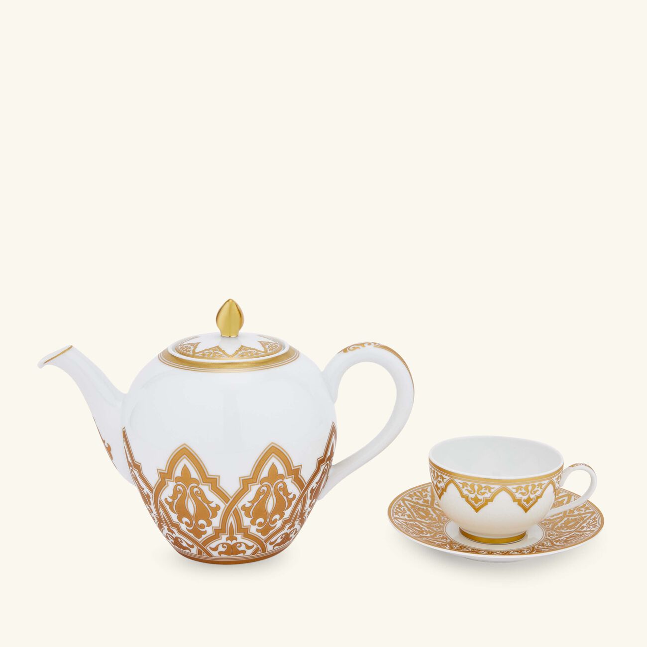 برناردو طقم الشاي فينيس باللون الذهبي