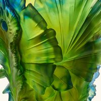 daum fleur de paon exotique vase large green limited edition