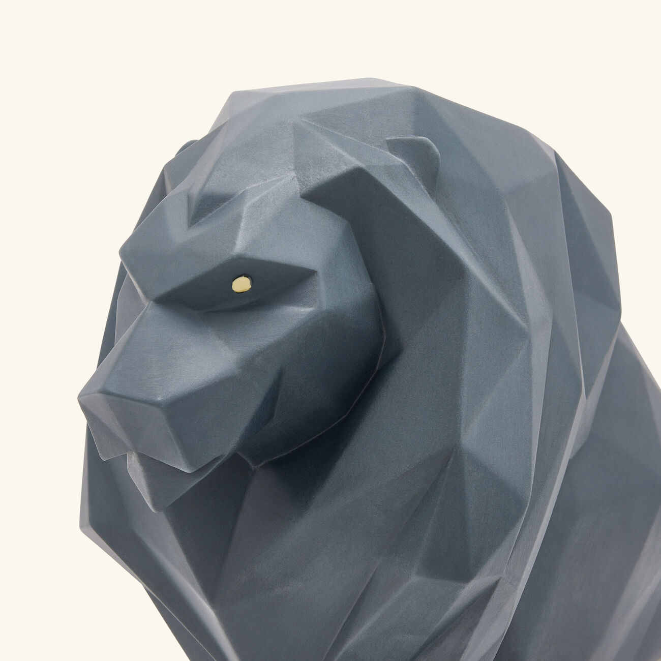 لادرو منحوتة الأسد متوسطة الحجم سوداء