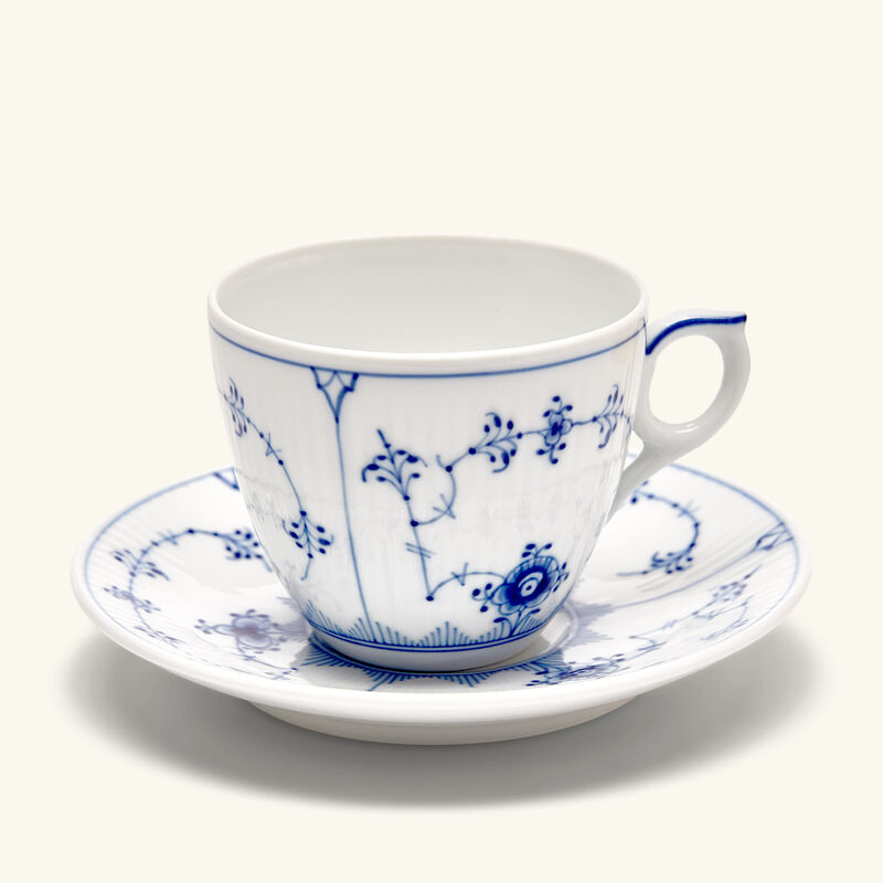 رويال كوبنهاغن فنجان القهوة مع صحنه بلو فلوتد