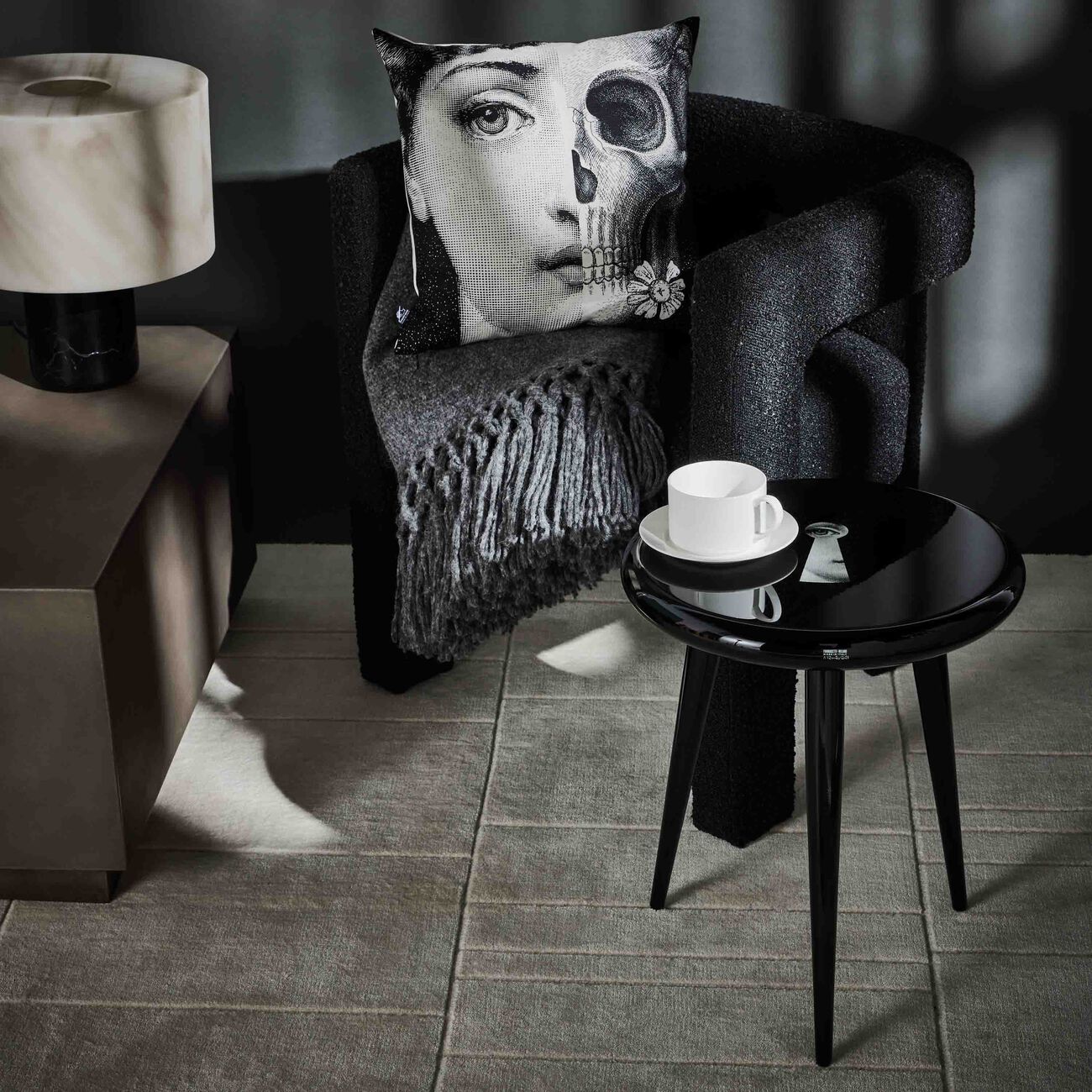 fornasetti serratura stool black