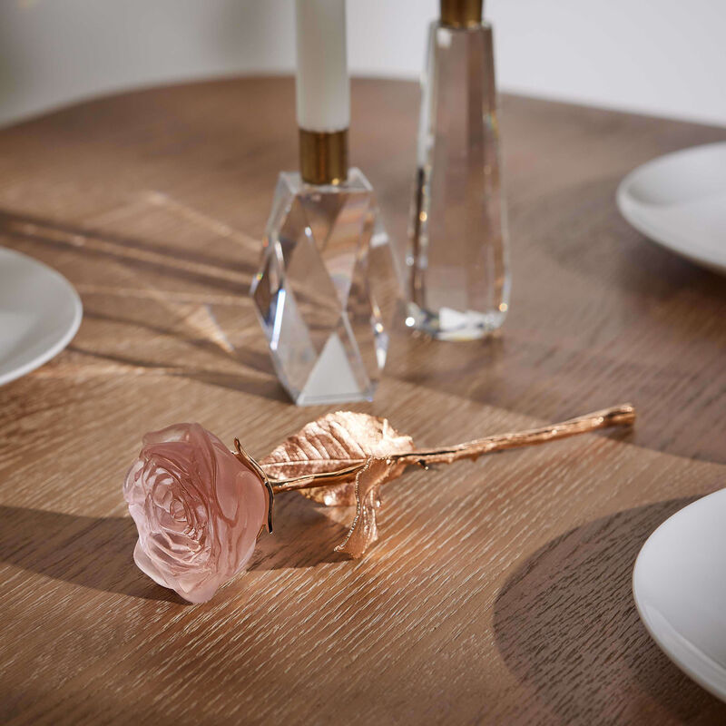 دوم منحوتة روز إتيرنيل صغيرة جدًا وردية