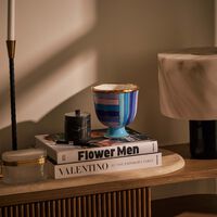 قطعة ديكور مركزية سكالا بيديستال مزينة بنقوش جوناثان أدلر قطعة ديكور مركزية سكالا بيديستال مزينة بنقوش