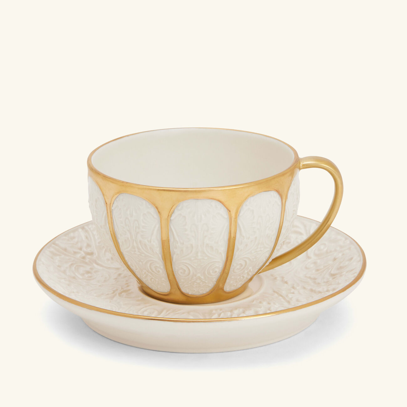 فيلاري فنجان الشاي آمور أبيض