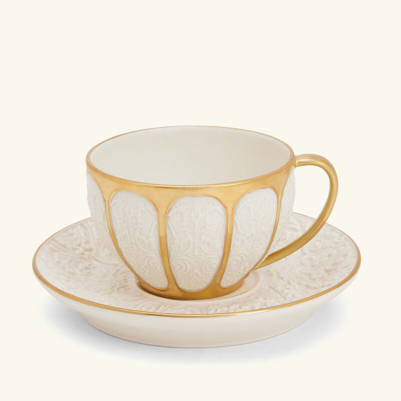 فيلاري فنجان الشاي آمور أبيض