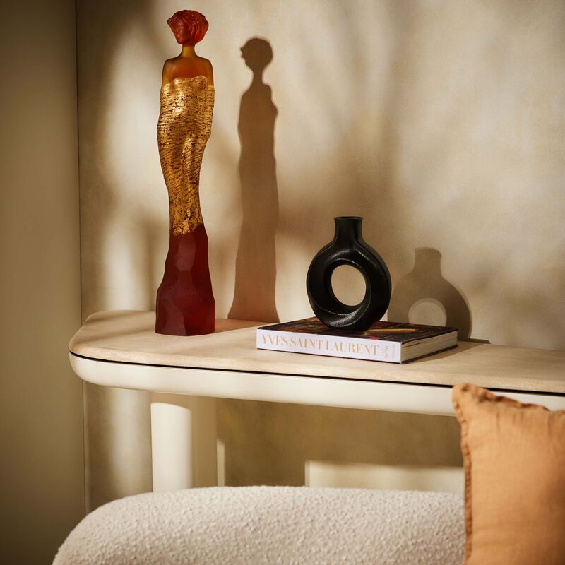 دوم منحوتة جالاتيا كبيرة برتقالية