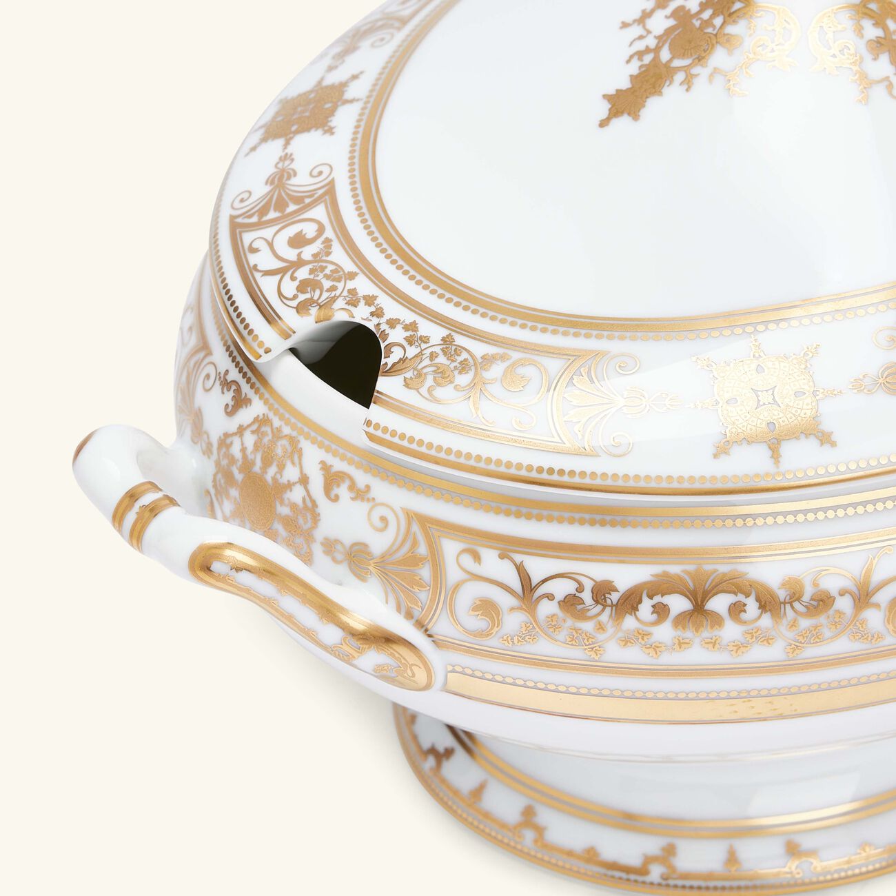 bernardaud aux rois soup tureen gold