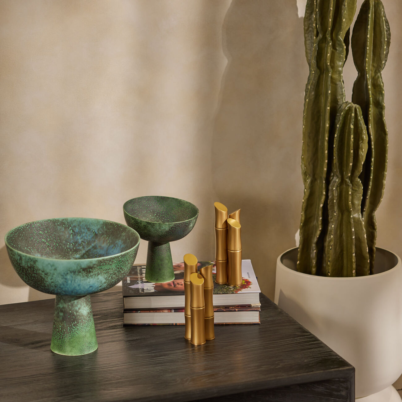 لوبجيه قطعة ديكور مركزية تيرا باللون الرمادي