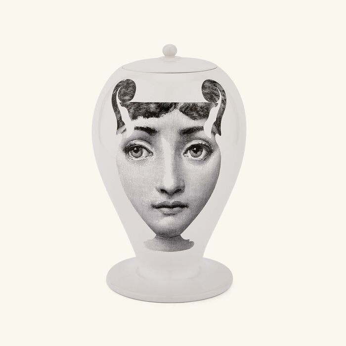 مزهرية ساغوميه متوسط بيضاء