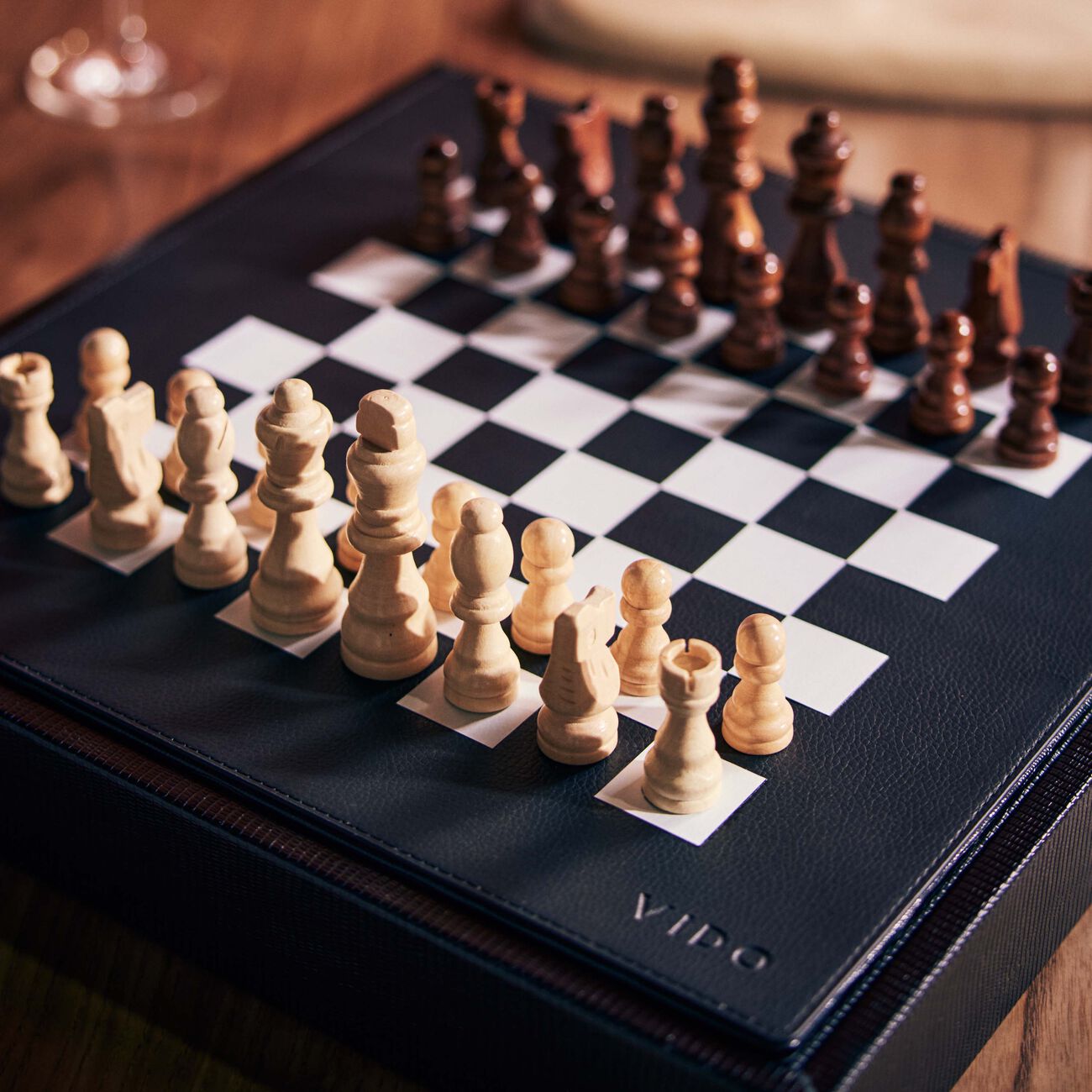 Jet Black Lizard Chess Set vido jet black lizard chess set