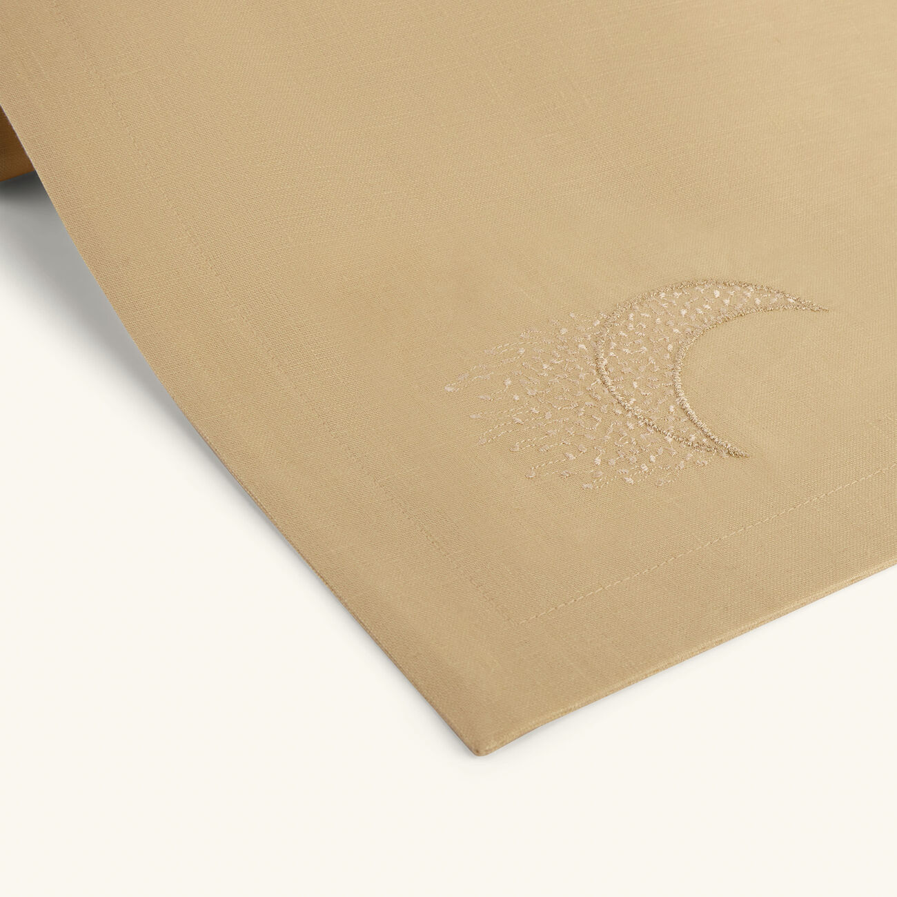 Fairy Moon Placemat Beige catherine denoual fairy moon placemat beige