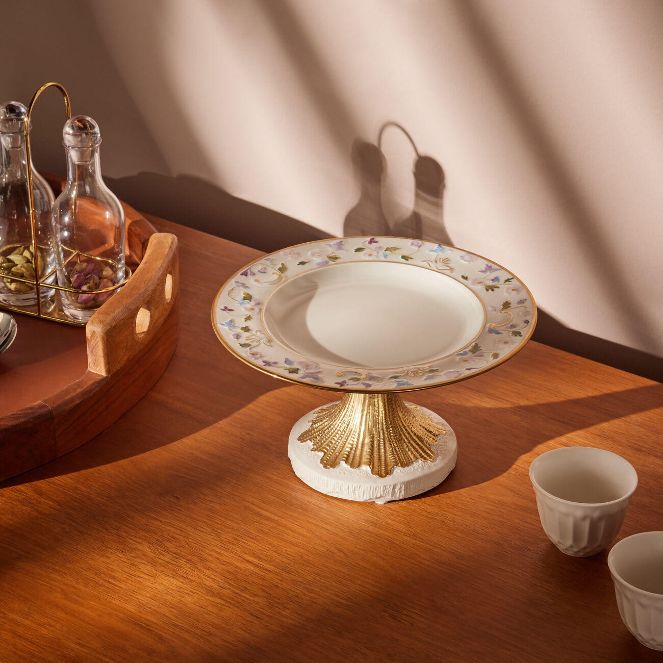 فيلاري قاعدة الكيك تاورمينا بيضاء