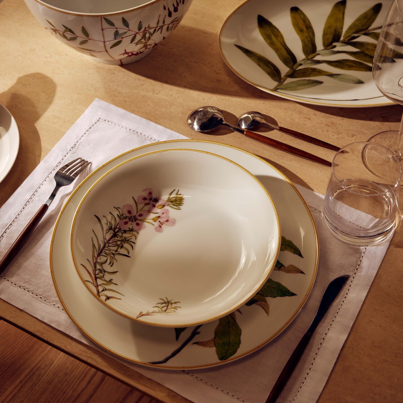 Jardin Indien Open Vegetable Bowl Green 24cm bernardaud jardin indien open vegetable bowl green 24cm