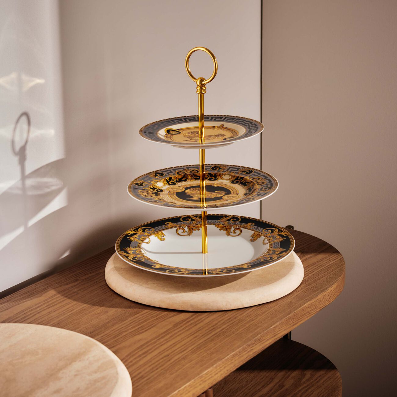 فيرساتشي صينية برستيج جالا متعددة الطوابق سوداء