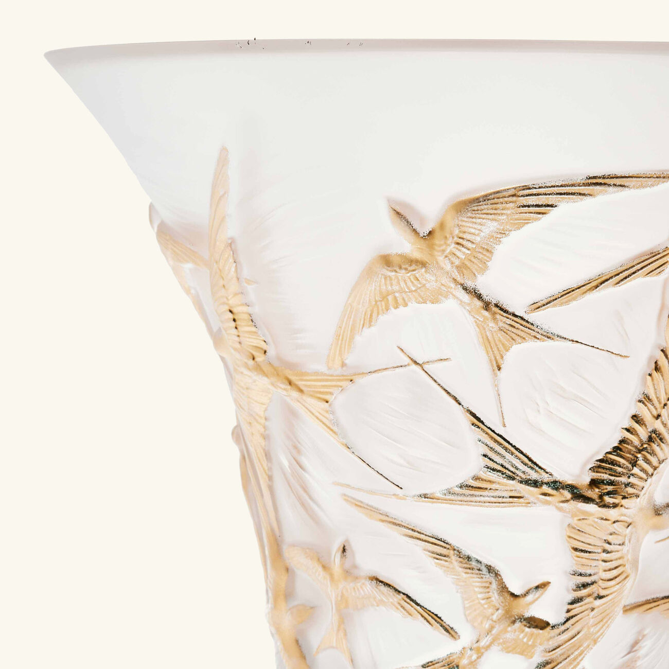 lalique hirondelles vase medium gold