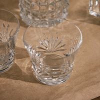 طقم إيفردي لوتيشا المؤلف من كأسين شفافين باكارا طقم إيفردي لوتيشا المؤلف من كأسين شفافين