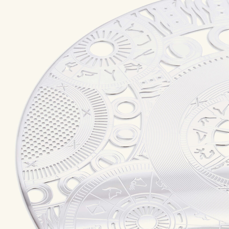 قطعة ديكور للمائدة ريڤ كوزميك باللون الفضي كريستوفل قطعة ديكور للمائدة ريڤ كوزميك باللون الفضي