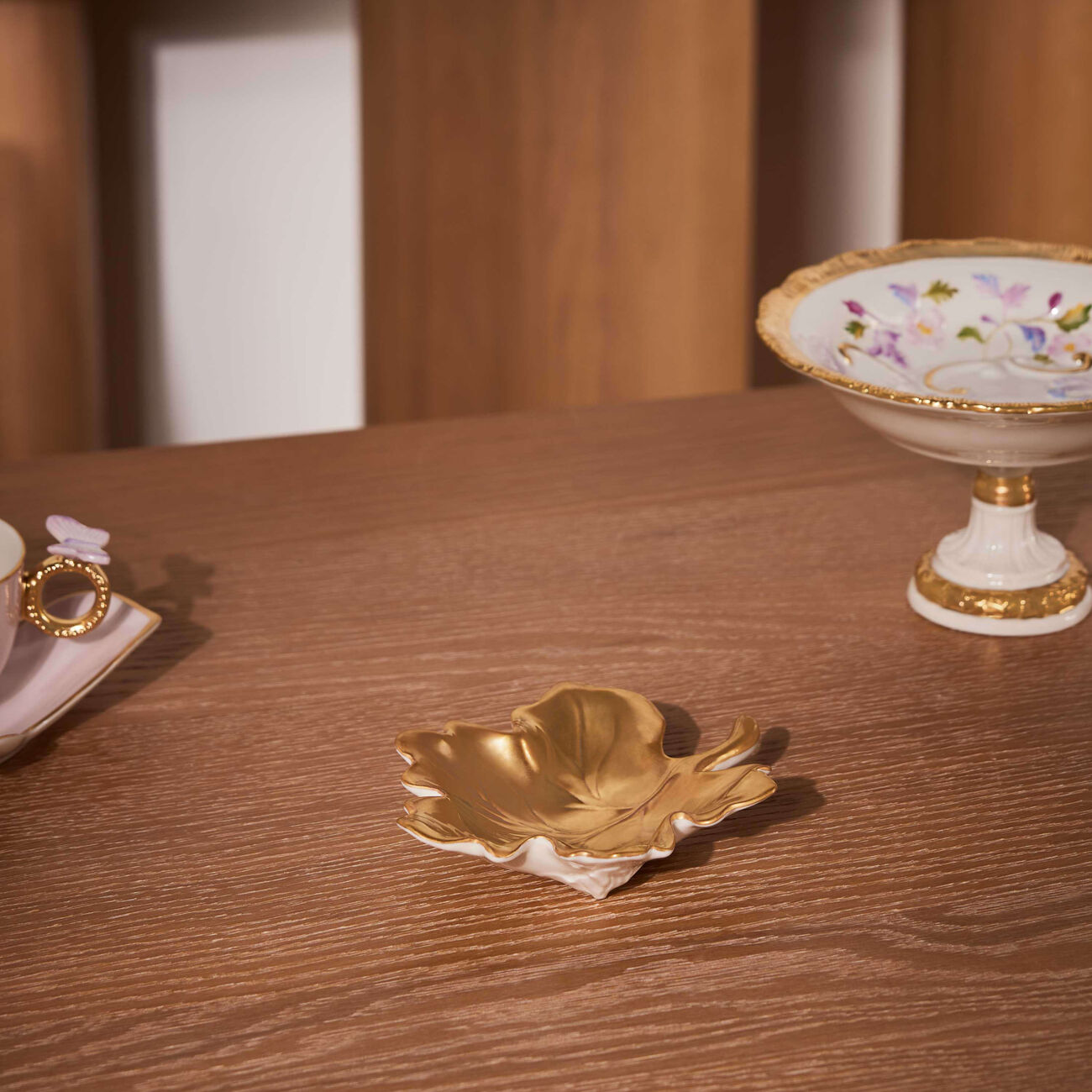 Autumn Fig Leaf Trinket Tray Gold villari autumn fig leaf trinket tray gold