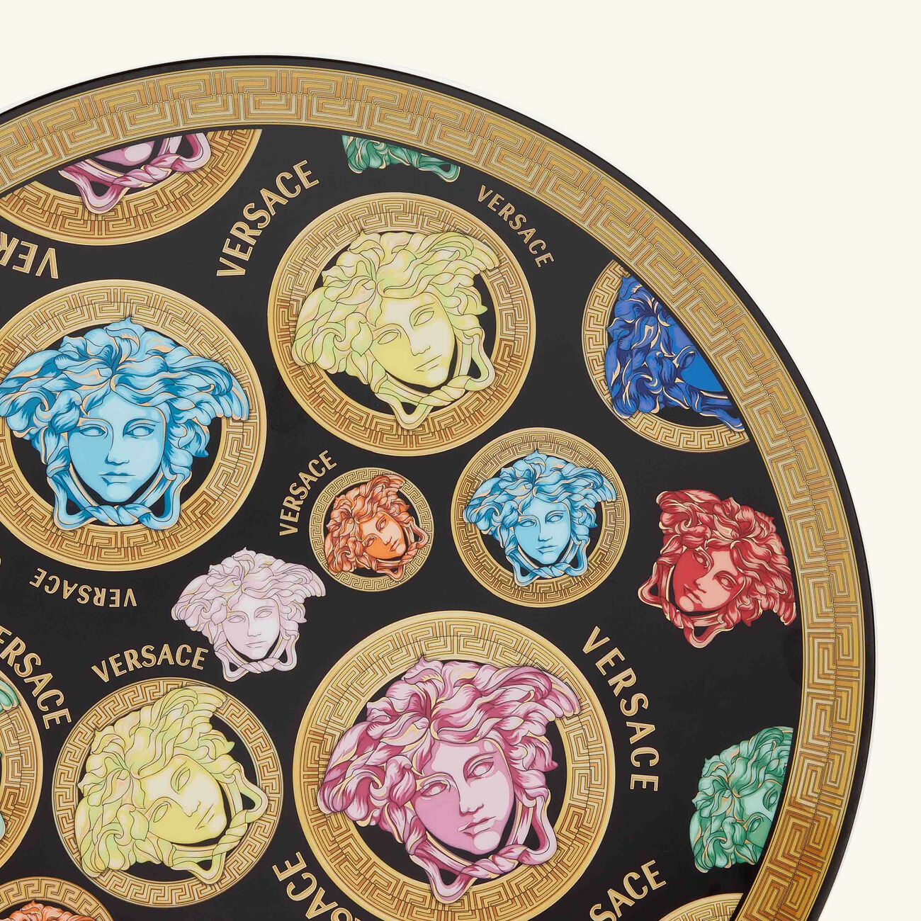 Medusa Amplified Charger Plate Round 33cm versace medusa amplified charger plate round 33cm