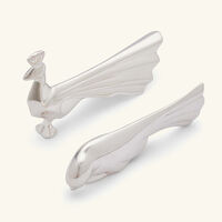 كريستوفل طقم غاليا من مسندين للسكاكين على شكل طاووس مطلي بالفضة