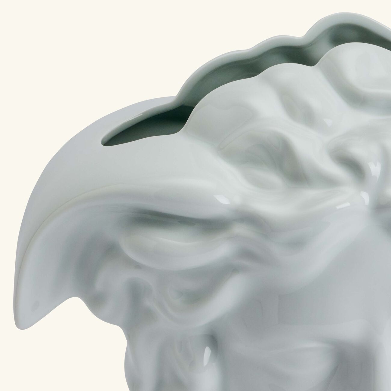 فيرساتشي مزهرية ميدوزا جراندي متوسطة بيضاء