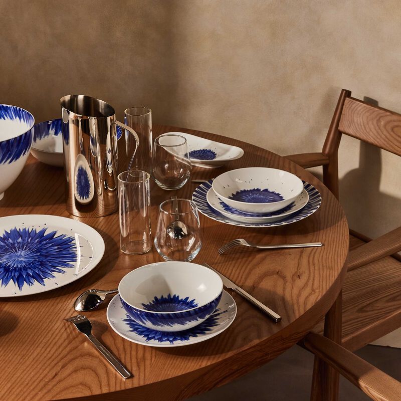 برناردو وعاء الضيافة إن بلوم أزرق