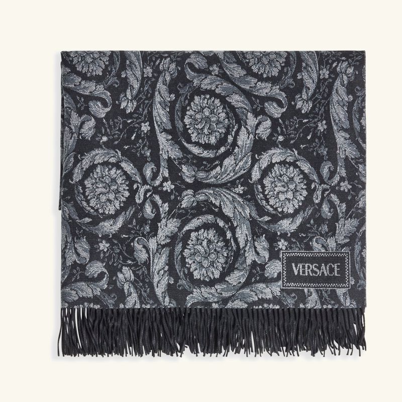 فيرساتشي بطانية بنقوش عصر النهضة من باروكو