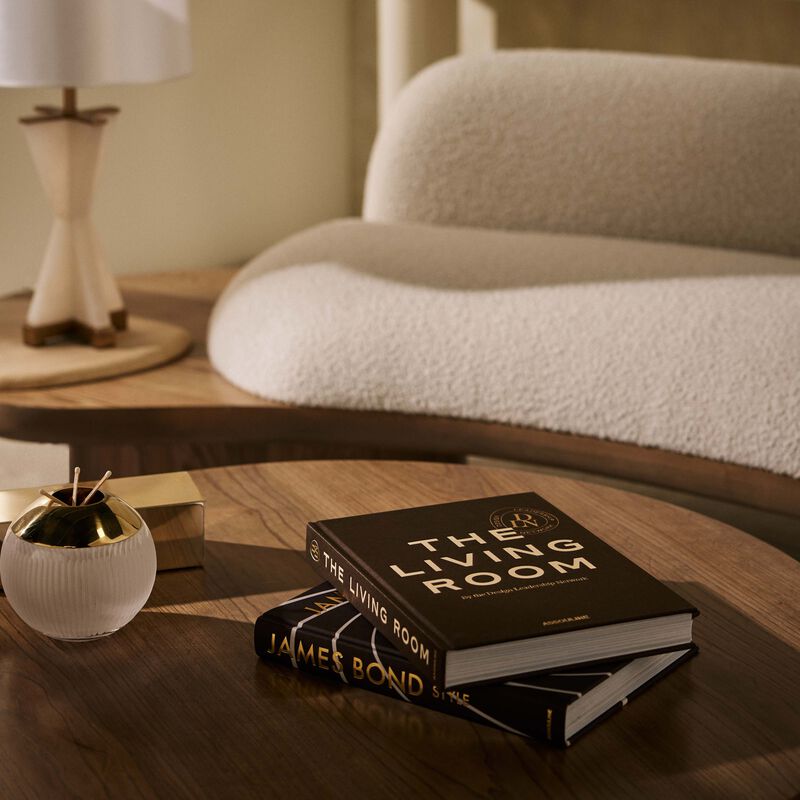 كتاب ذا ليفنج روم باي ذا ديزاين ليدرشيب نيتوورك 33 × 25 سم آسولين كتاب ذا ليفنج روم باي ذا ديزاين ليدرشيب نيتوورك 33 25 سم