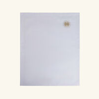 مفرش مائدة بنقشة شمس أبيض كاترين دينوال مفرش مائدة بنقشة شمس أبيض