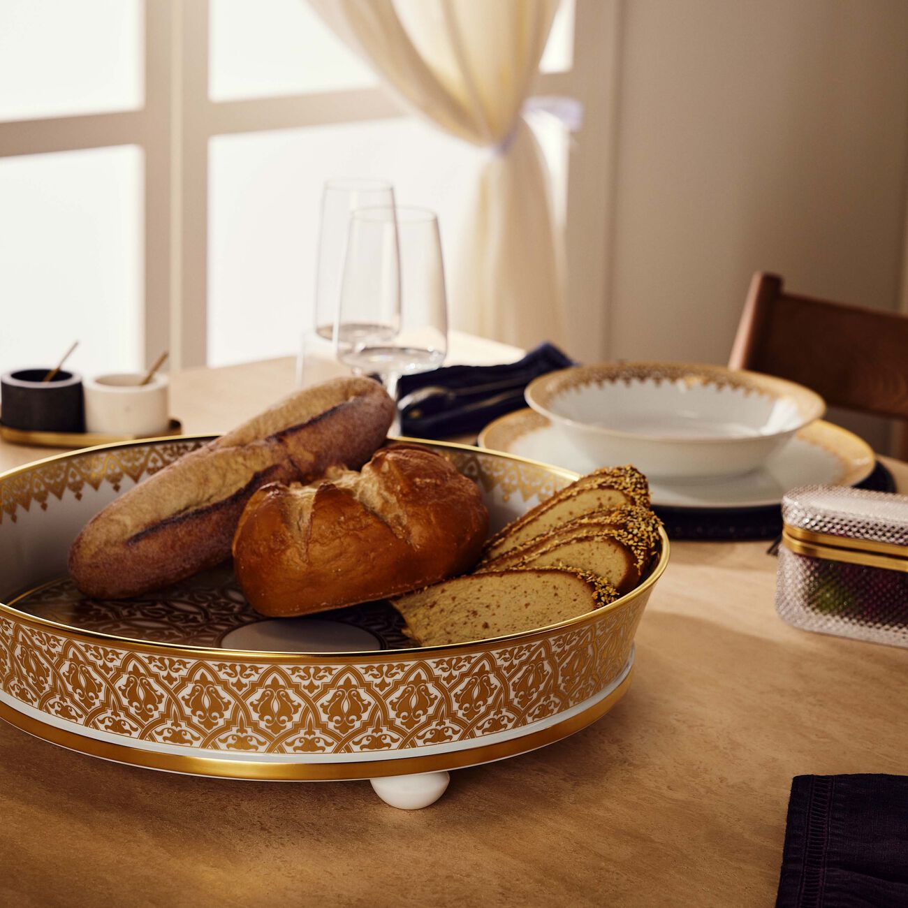 Venise Serving Platter Round Gold bernardaud venise serving platter round gold