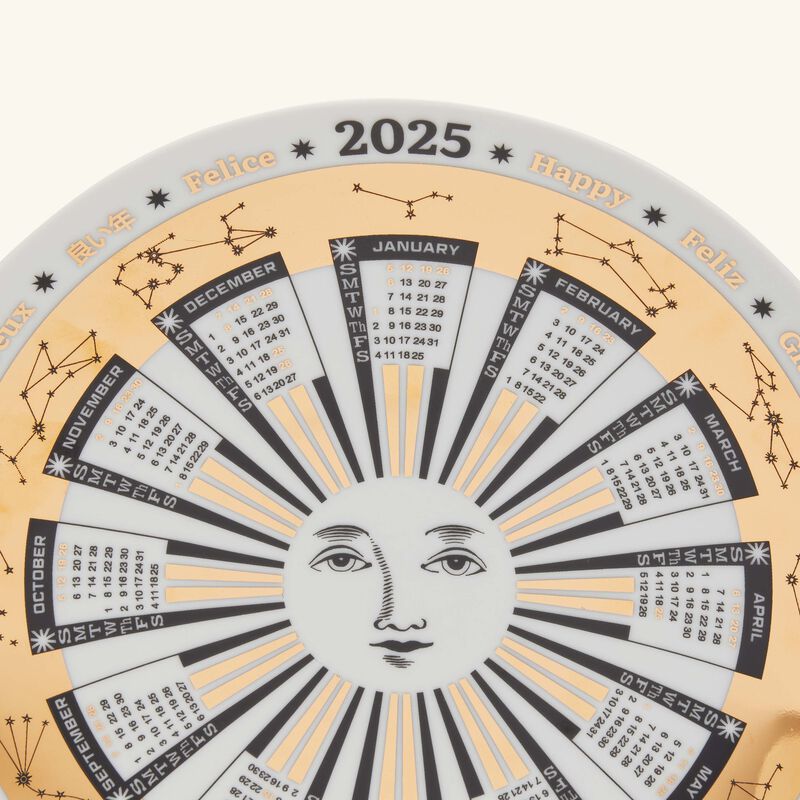 فورناسيتي طبق تزيين الجدار باللون الأبيض بتقويم عام 2025