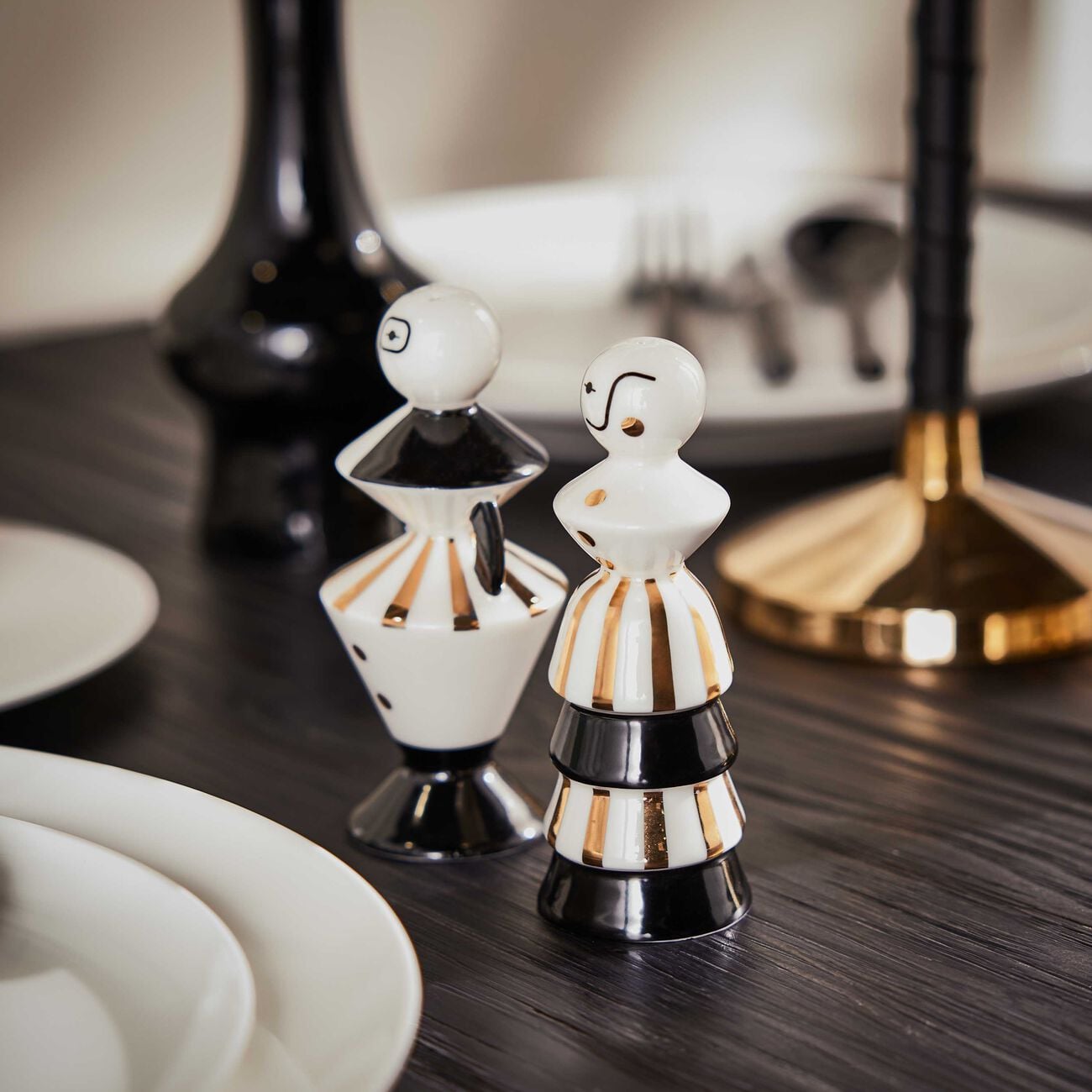 jonathan adler vienna salt   pepper shakers white