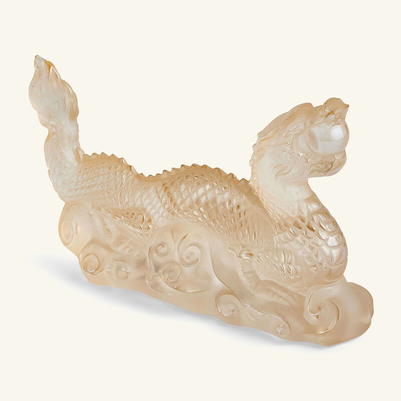 لاليك منحوتة تيانلونج على شكل تنّين صغيرة باللون الذهبي