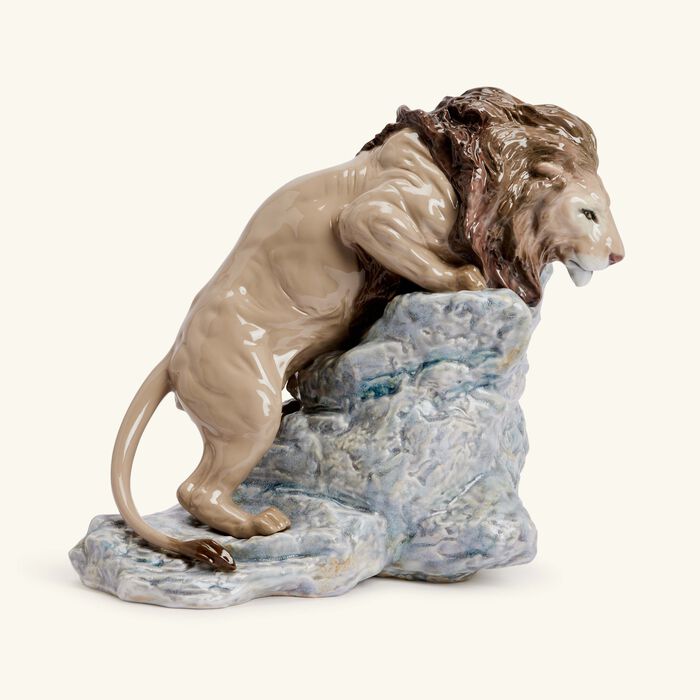 lladro lion pouncing sculpture medium grey