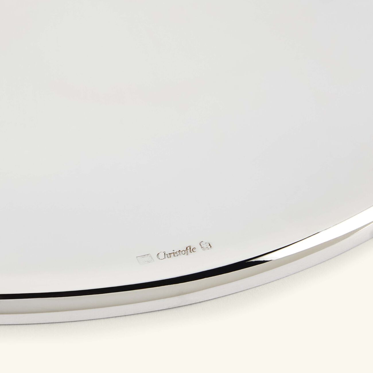 غطاء فيرتيجو دائري باللون الفضي 25 سم كريستوفل غطاء فيرتيجو دائري باللون الفضي 25 سم