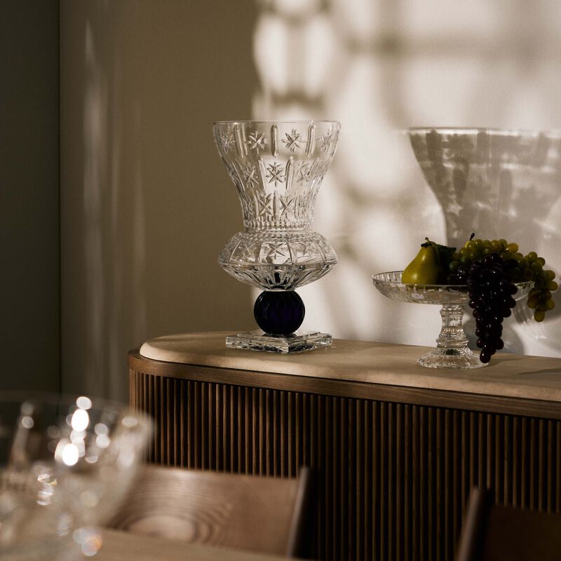 ماريو تشيوني مزهرية كاترينا ذات التصميم المتوسع تدريجيًا كبيرة زرقاء