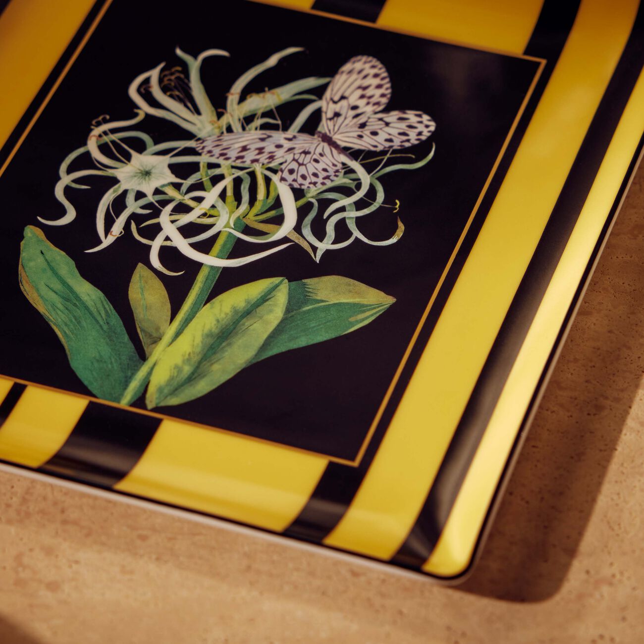 طبق الضيافة ناتورا جونكيل دو مير مستطيل أسود 22 سم برناردو طبق الضيافة ناتورا جونكيل دو مير مستطيل أسود 22 سم