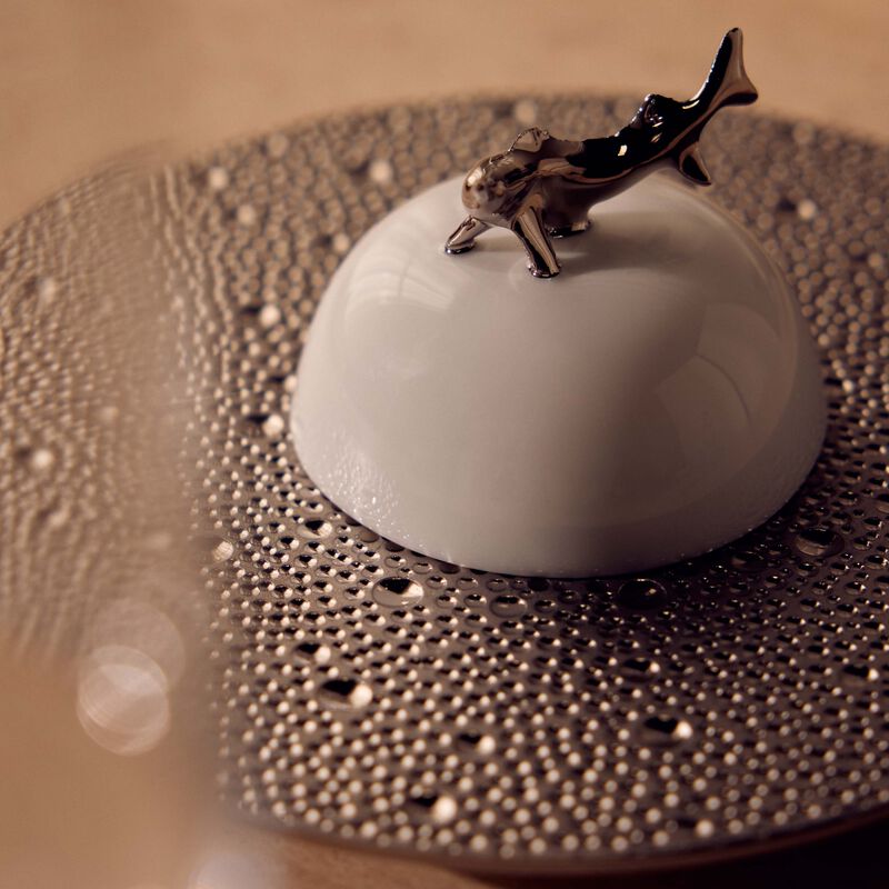 برناردو طبق الضيافة إكيوم دائري باللون الفضي 18 سم