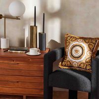 فيرساتشي وسادة كريت دو فلور الحريرية