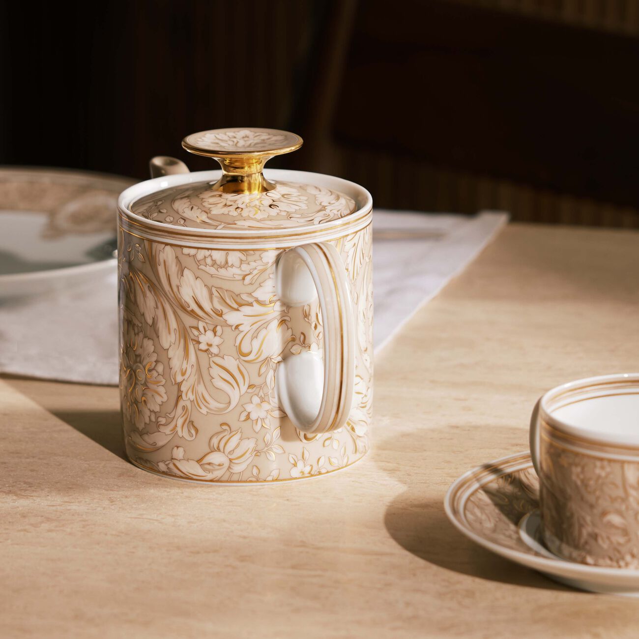 فيرساتشي طقم الشاي باروكو بلون البيج