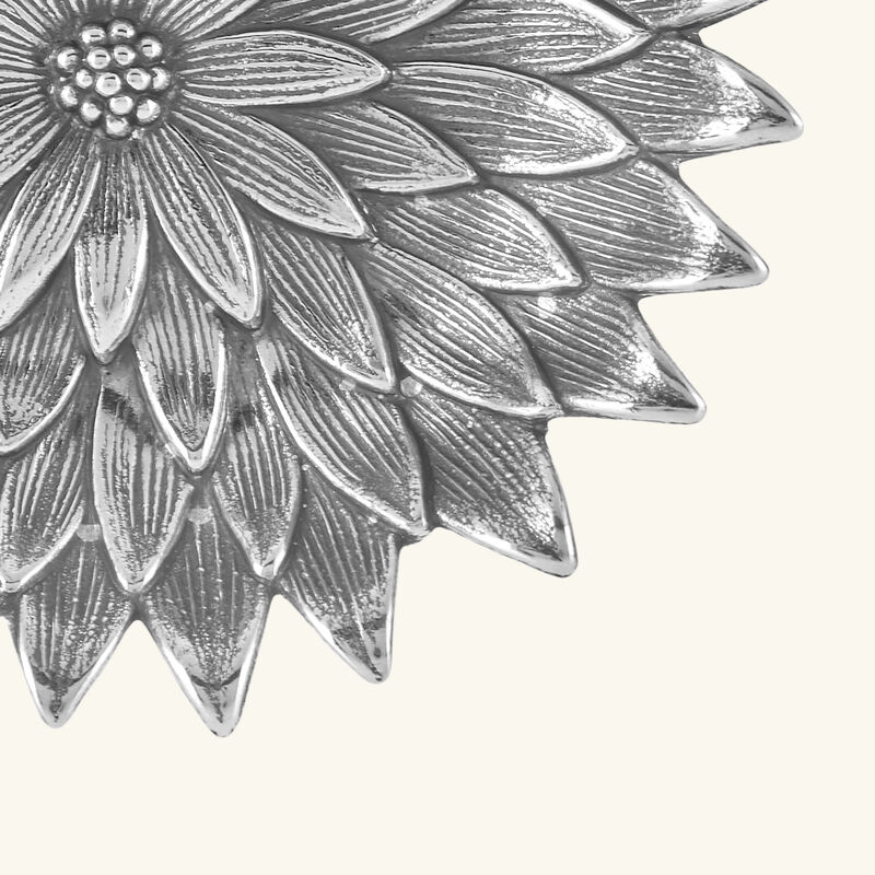 وعاء على شكل شقائق النعمان فضي بحجم صغير بوتشيلاتي وعاء على شكل شقائق النعمان فضي بحجم صغير