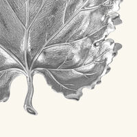 بوتشيلاتي وعاء على شكل ورقة العنب فضي بحجم صغير