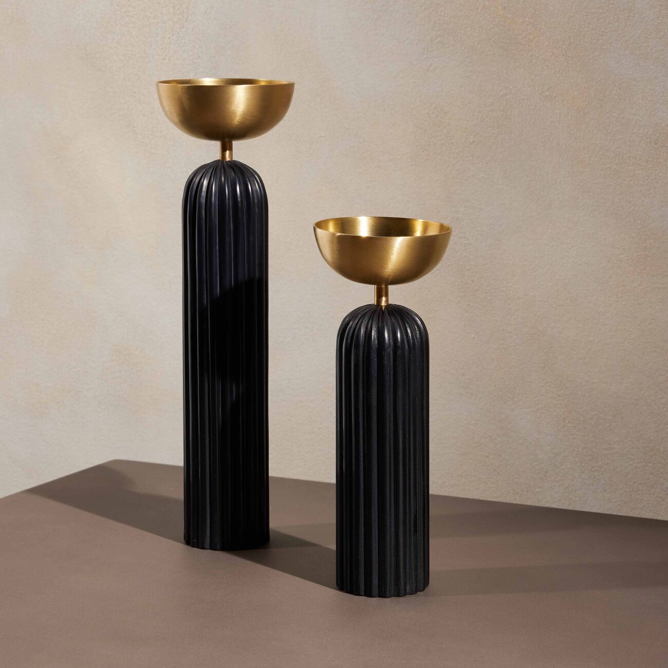 حامل شموع آديا ديا صغير أسود إيرا أودايبور حامل شموع آديا ديا صغير أسود