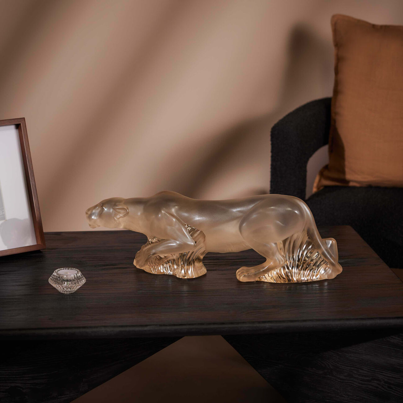 lalique timbavati lioness sculpture small white