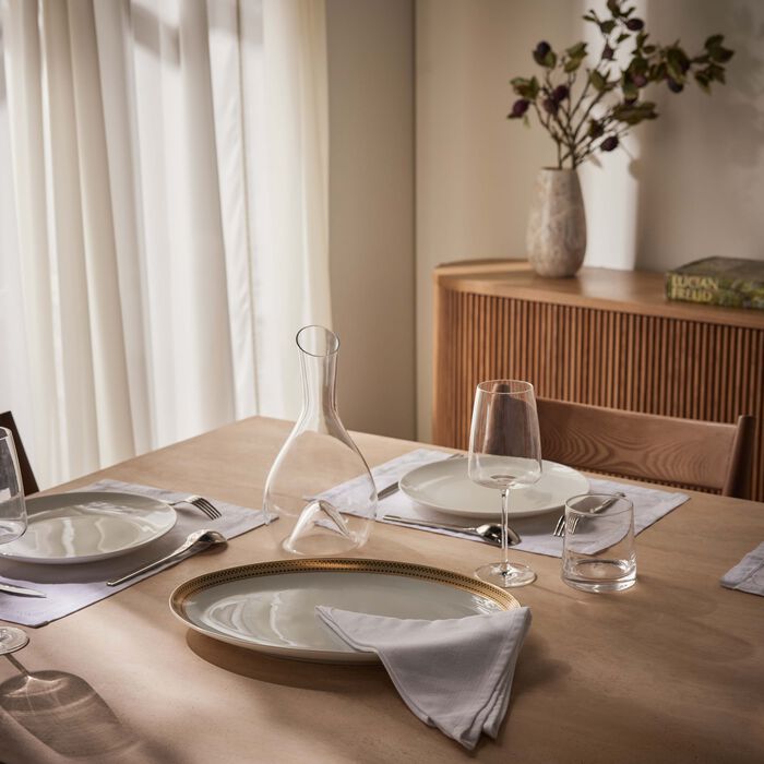 طبق التقديم أوغوستا بتصميم بيضاوي 38 سم برناردو طبق التقديم أوغوستا بتصميم بيضاوي 38 سم